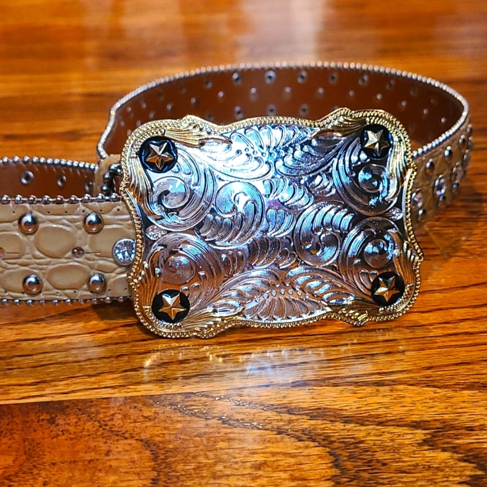Belt - Picture 2 of 4